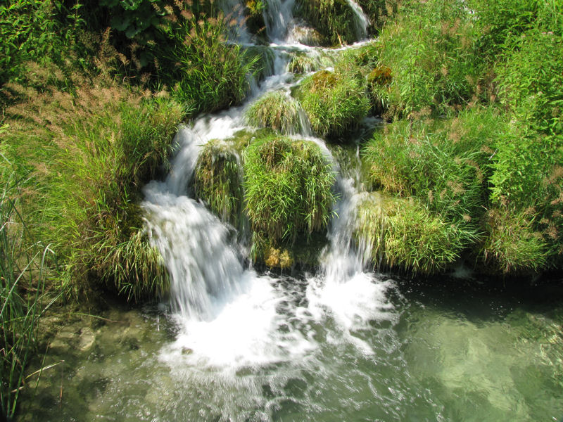 Chorvatsko Plitvická jezera - vodopádek